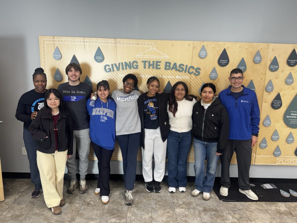 U-of-Memphis Volunteers